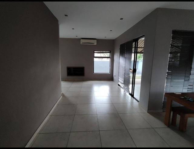 4 BEDROOM HOUSE FOR SALE IN PIERRE VAN RYNEVELD